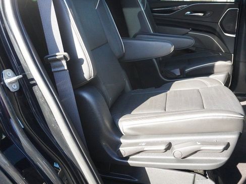 Used 2023 Cadillac Escalade Sport AWD/4WD image 37