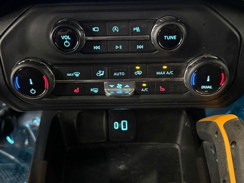 Used 2022 Ford Bronco Badlands w/ Sasquatch Package image 32