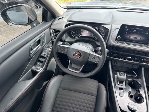 Used 2026 Nissan Rogue SV w/ Rock Creek Premium Package AWD/4WD image 18