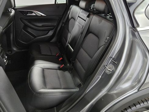 Used 2018 INFINITI QX30 AWD image 25