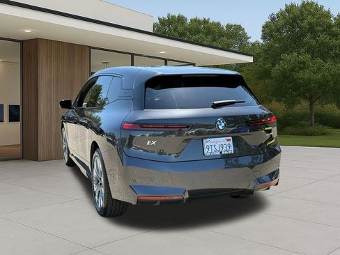 Used 2026 BMW iX xDrive60 w/ Premium Package AWD/4WD image 7