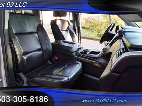 Used 2018 Chevrolet Suburban LT AWD/4WD image 19