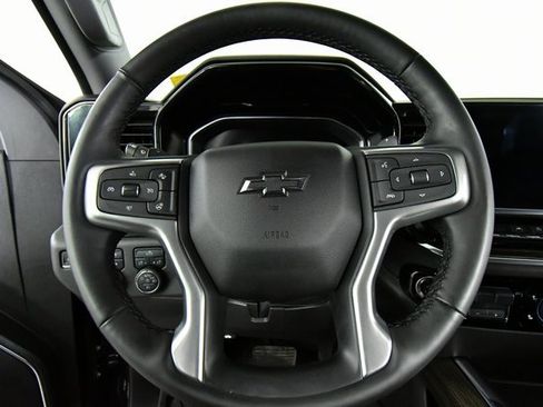 Used 2024 Chevrolet Silverado 1500 LT Trail Boss w/ Convenience Package II image 2