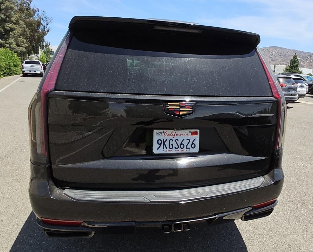 Used 2022 Cadillac Escalade Premium Luxury RWD image 22