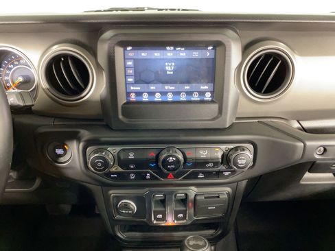 Used 2022 Jeep Wrangler Sport S image 28