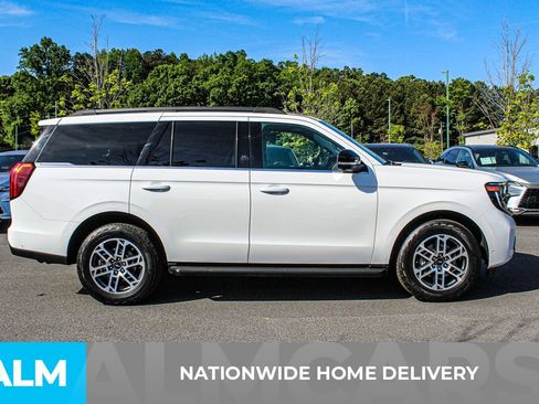 Used 2025 Ford Expedition Active AWD/4WD image 5