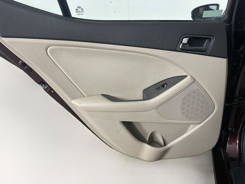 Used 2015 Kia Optima LX FWD image 24