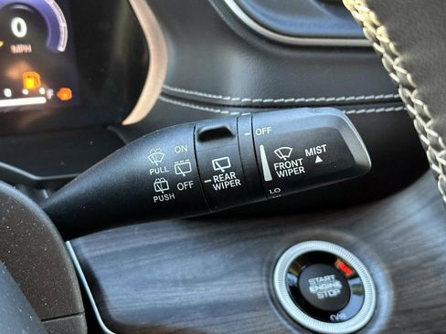 Used 2023 Jeep Grand Cherokee L Limited w/ Luxury Tech Group II image 26