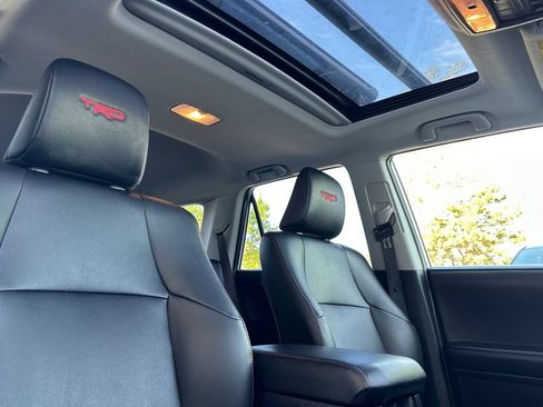 Used 2024 Toyota 4Runner TRD Off-Road Premium w/ Off Road Premium Plus Package AWD/4WD image 17