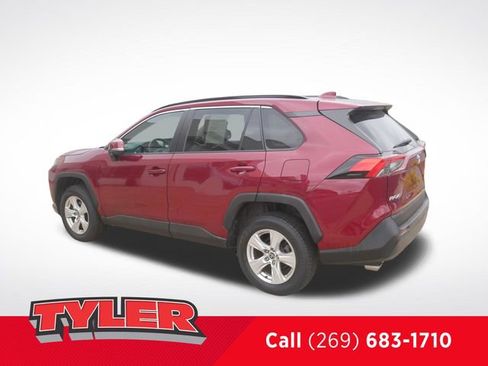 Used 2021 Toyota RAV4 XLE w/ Convenience Package AWD/4WD image 5
