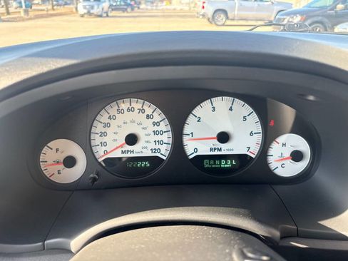 Used 2005 Dodge Grand Caravan SXT image 15