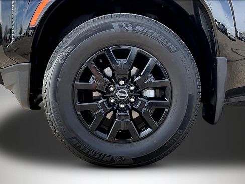 Used 2023 Nissan Frontier SV w/ Midnight Edition Package image 35