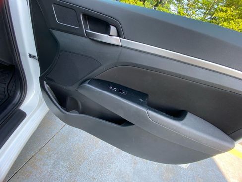 Used 2020 Hyundai Elantra SEL w/ Cargo Package (C1) FWD image 35