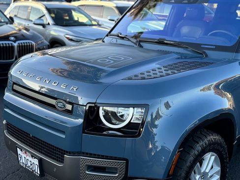 Used 2021 Land Rover Defender 90 X-Dynamic S image 4