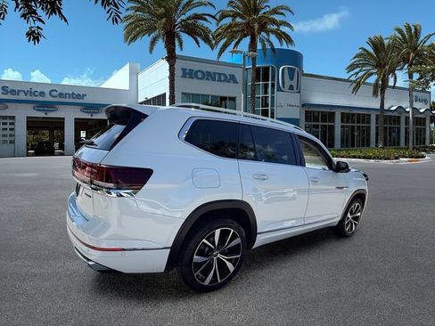 Used 2024 Volkswagen Atlas SEL Premium R-Line AWD/4WD image 8