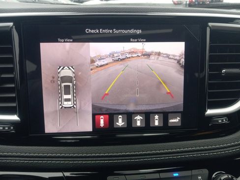 New 2026 Chrysler Pacifica Limited image 6