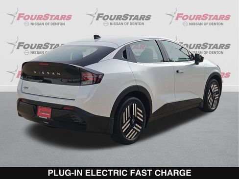 New 2026 Nissan Leaf SV+ w/ Floor Mat Package (SV+) FWD image 4
