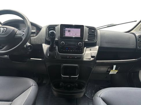 Used 2025 RAM ProMaster 2500 w/ Convenience Group FWD image 11
