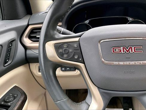 Used 2023 GMC Acadia Denali w/ Denali Technology Package AWD/4WD image 18