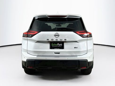 Used 2024 Nissan Rogue SV FWD image 7
