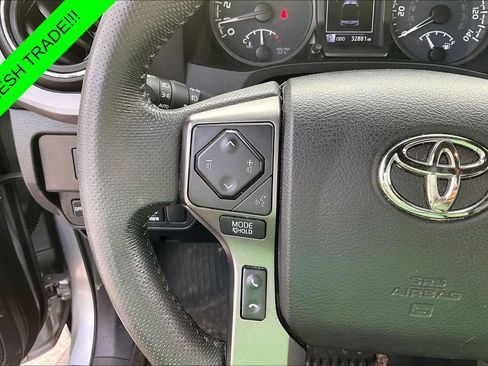 Used 2021 Toyota Tacoma TRD Off-Road w/ TRD Premium Off Road Package AWD/4WD image 12
