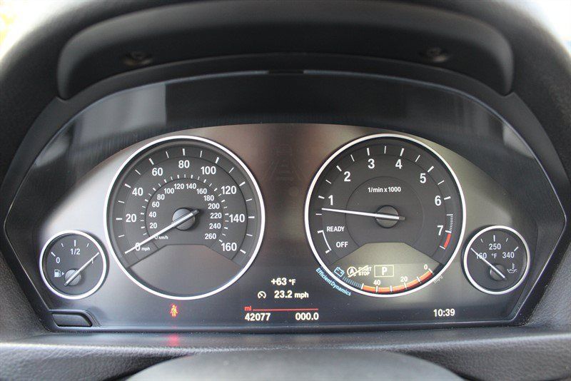 Used 2018 BMW 320i xDrive Sedan AWD/4WD image 8