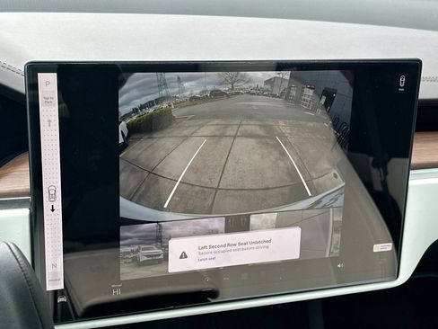 Used 2023 Tesla Model X image 19