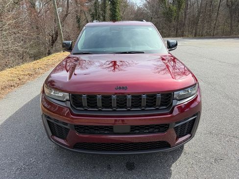 New 2026 Jeep Grand Cherokee Altitude AWD/4WD image 4