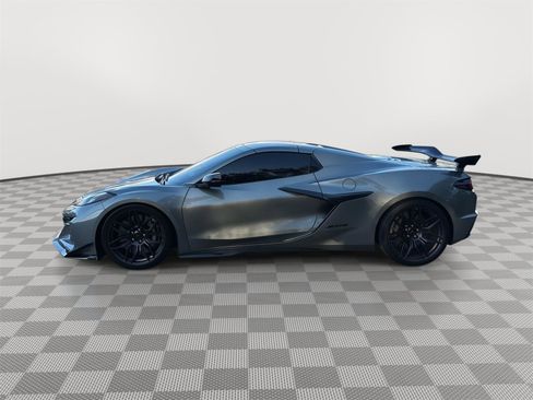 Used 2023 Chevrolet Corvette Z06 image 2