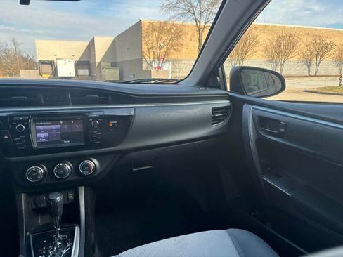 Used 2016 Toyota Corolla image 22