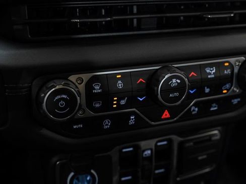 Used 2025 Jeep Gladiator Rubicon w/ Safety Group image 62