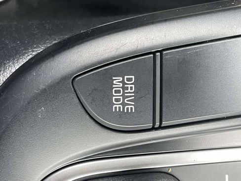 Used 2025 Kia Soul LX w/ LX Technology Package FWD image 27