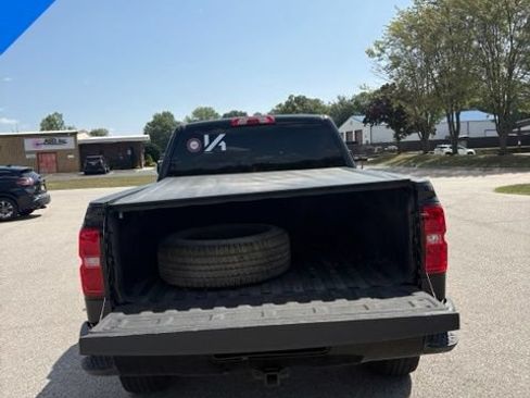 Used 2018 Chevrolet Silverado 1500 LT w/ Midnight Edition AWD/4WD image 8