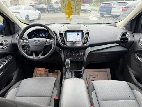 Used 2019 Ford Escape SE FWD image 8