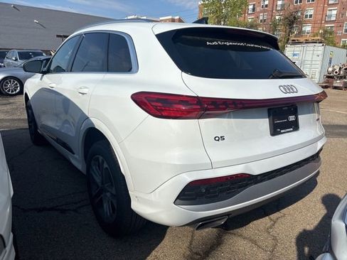 Certified 2025 Audi Q5 Premium Plus w/ Premium Plus AWD/4WD image 7