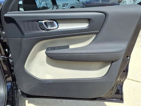 Certified 2024 Volvo XC40 B5 Plus image 13