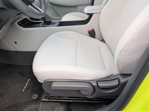 Certified 2024 Hyundai Kona SE image 15