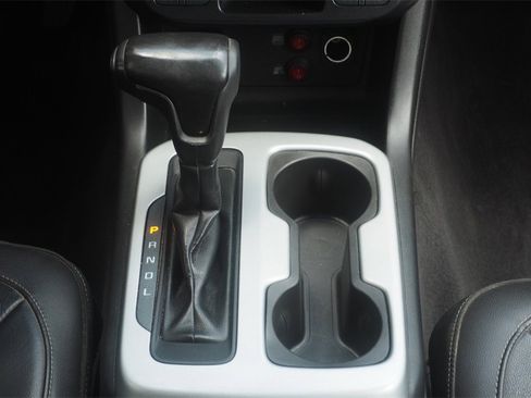 Used 2019 Chevrolet Colorado ZR2 w/ ZR2 Dusk Special Edition image 21