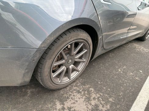 Used 2020 Tesla Model 3 Standard Range Plus image 16