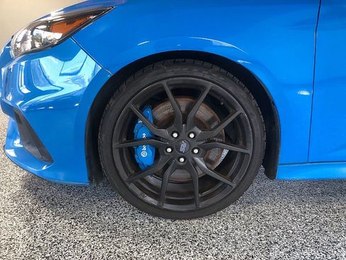 Used 2018 Ford Focus RS AWD/4WD image 9
