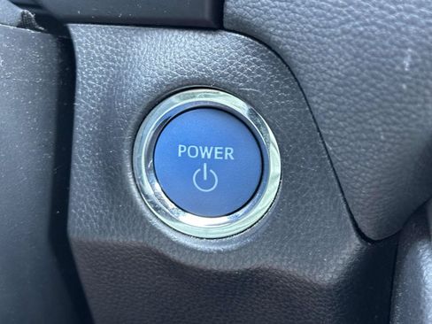 Used 2020 Toyota RAV4 XLE w/ Convenience Package AWD/4WD image 21