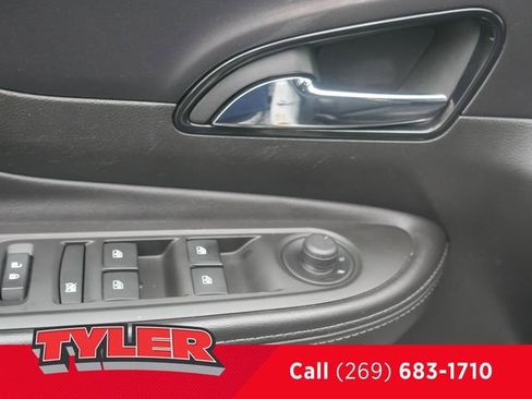 Used 2019 Buick Encore Preferred FWD image 19