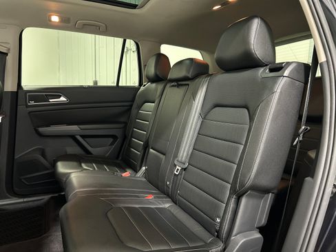 Used 2018 Volkswagen Atlas SEL Premium AWD/4WD image 32