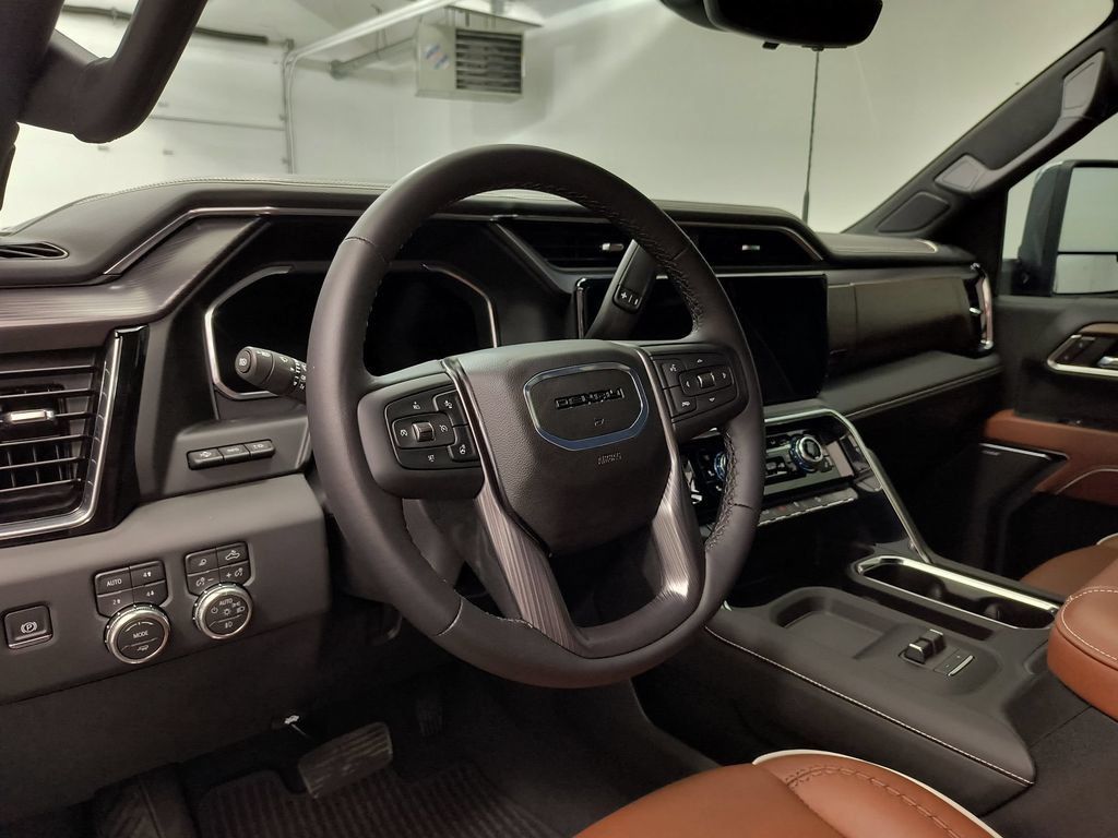Used 2026 GMC Sierra 2500 Denali Ultimate AWD/4WD image 4
