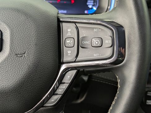 Used 2024 RAM 2500 Limited image 21