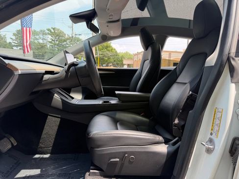 Used 2023 Tesla Model Y Long Range AWD/4WD image 25