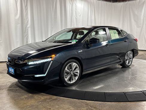 Used 2018 Honda Clarity Touring image 1