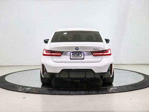 Used 2023 BMW 330i Sedan w/ M Sport Package RWD image 3