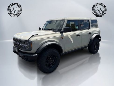 New 2026 Ford Bronco Badlands AWD/4WD image 1
