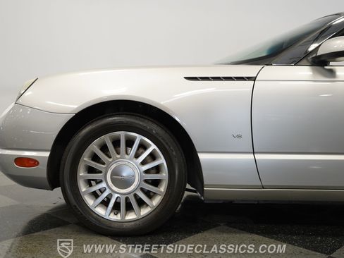 Used 2004 Ford Thunderbird image 29